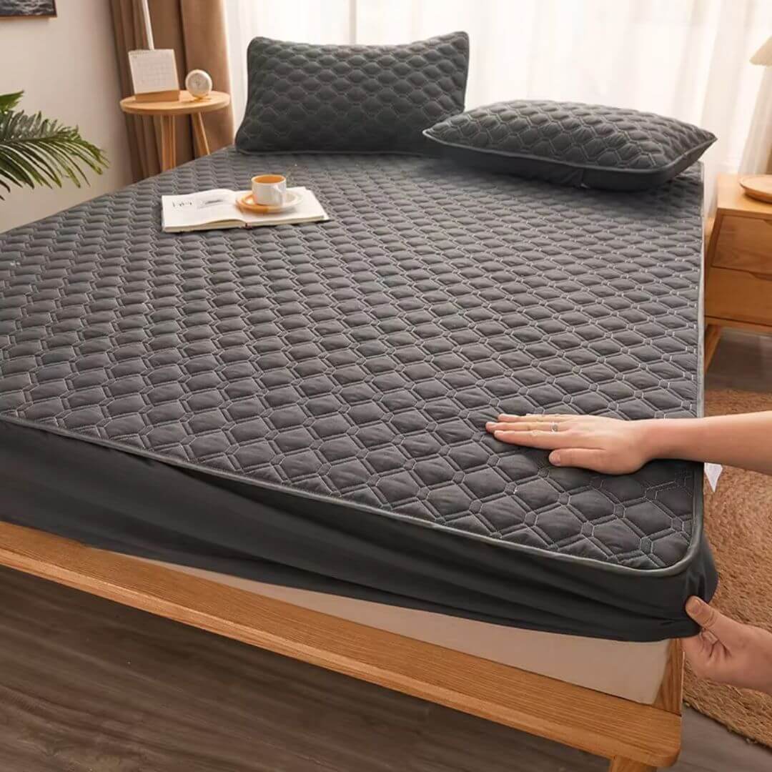 Forro ColchónGuard™ + 2 Fundas de Regalo ¡Protección total para tu descanso!